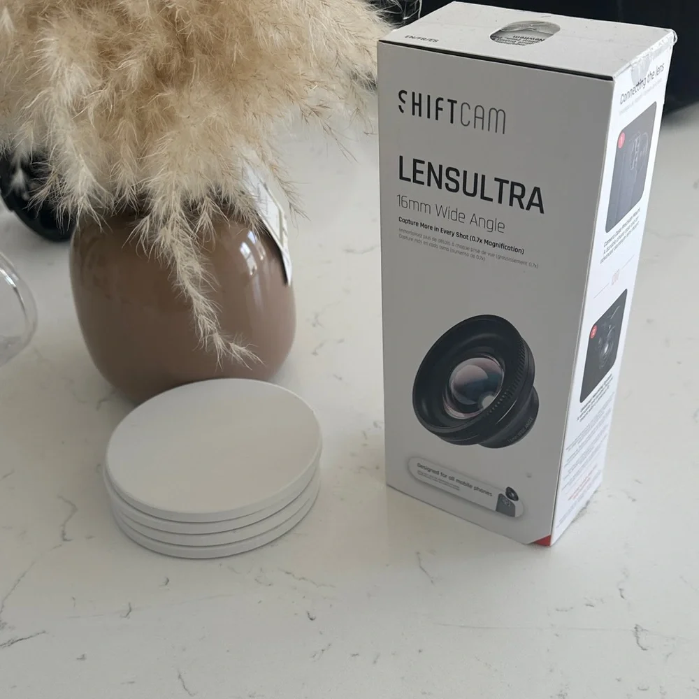 LensUltra 16mm Wide Angle Lens - Black